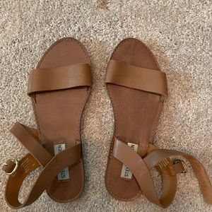 STEVE MADDEN SANDALS